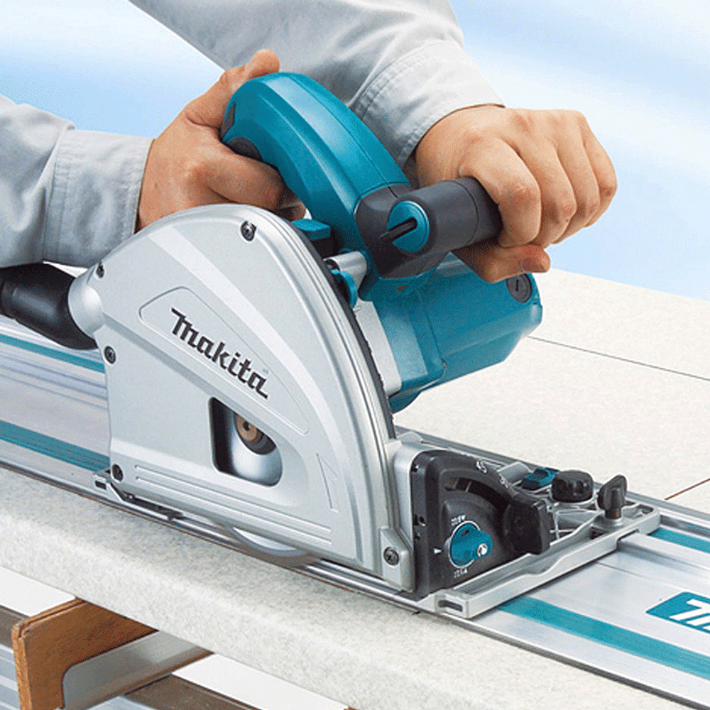 Serra Circular Manual 165 mm 1.300 Watts C/ Maleta SP6000J Makita